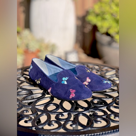 Blue Bird — Embroidered Butterfly Suede Flats - Picture 1 of 9